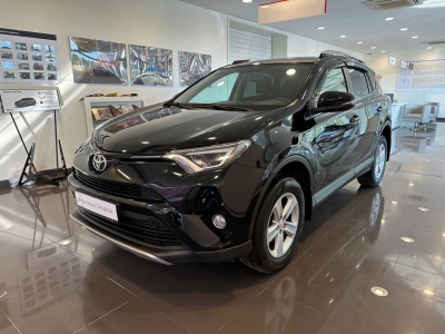 Toyota RAV4 IV (XA40) Рестайлинг