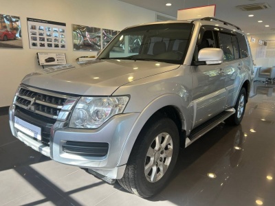 Mitsubishi Pajero IV Рестайлинг 2