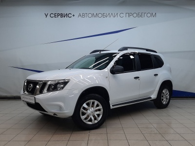 Nissan Terrano III (D10)