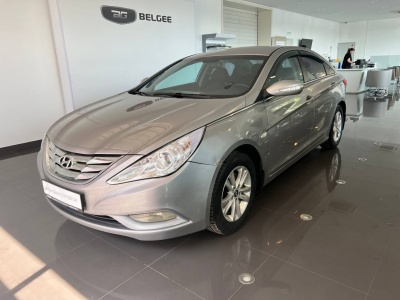Hyundai Sonata VI (YF)
