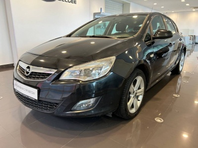 Opel Astra J