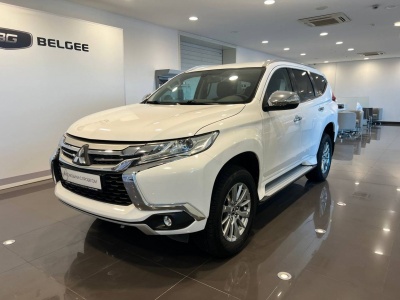 Mitsubishi Pajero Sport III