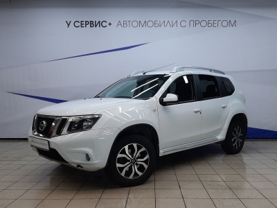 Nissan Terrano III (D10)