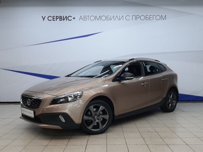 Volvo V40 II