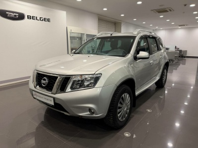 Nissan Terrano III (D10)