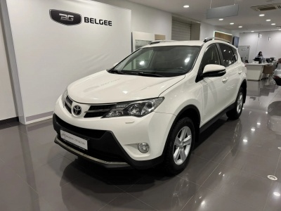 Toyota RAV4 IV (XA40)