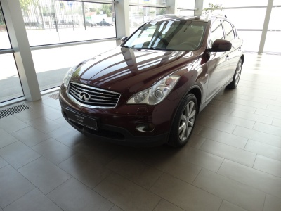 Infiniti QX50 I