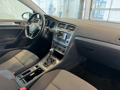 Volkswagen Golf VII