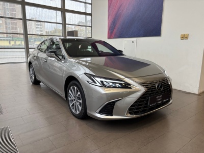 Lexus ES VII Рестайлинг 2