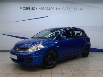 Nissan Tiida I